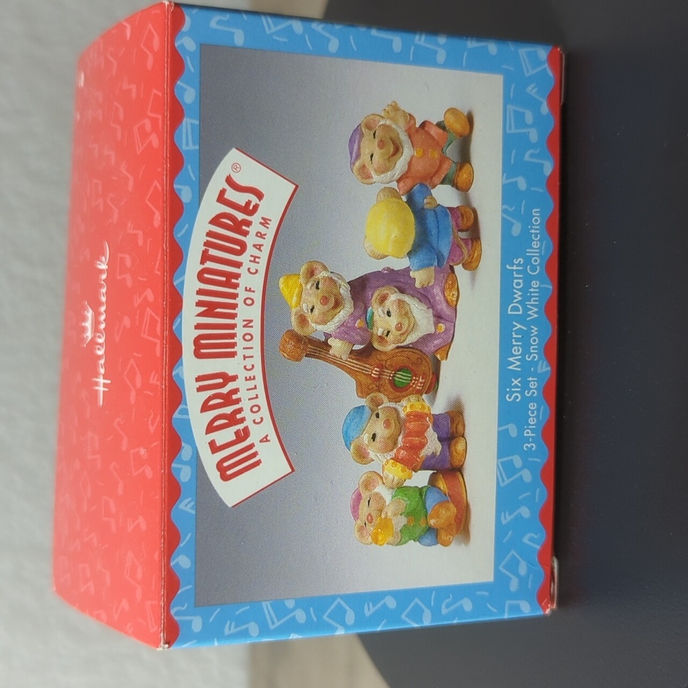 Merry Miniatures Hallmark Six Merry Dwarfs 3 Piece Set 1997